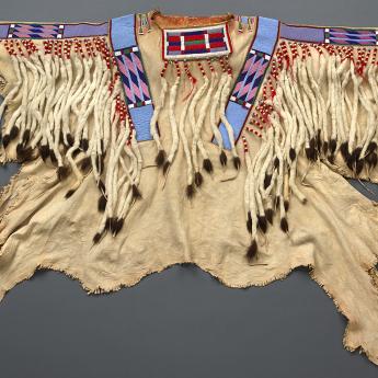 Apsáalooke war shirt